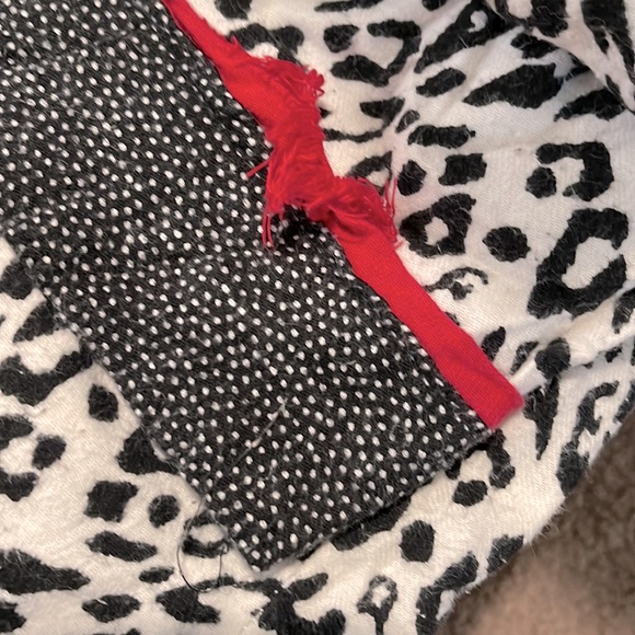 Liz Claiborne | Animal Print Fleece PJ Set - Picture 5 of 5